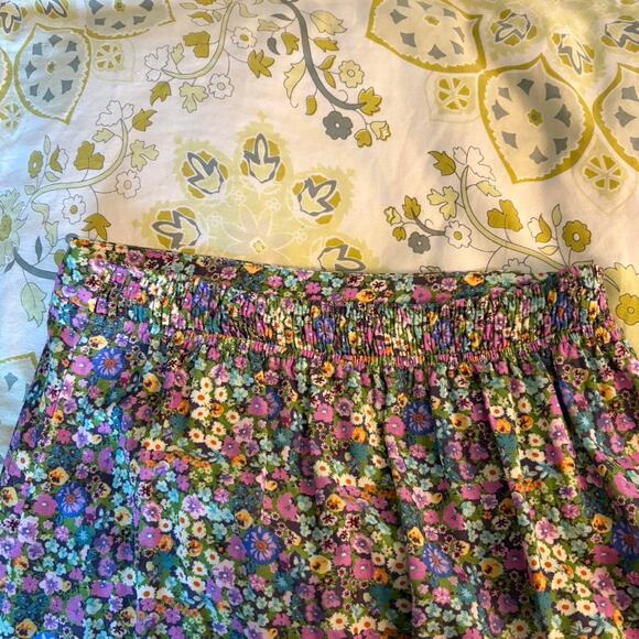 Gorgeous Floral Midi Skirt Set - Picture 4 of 8